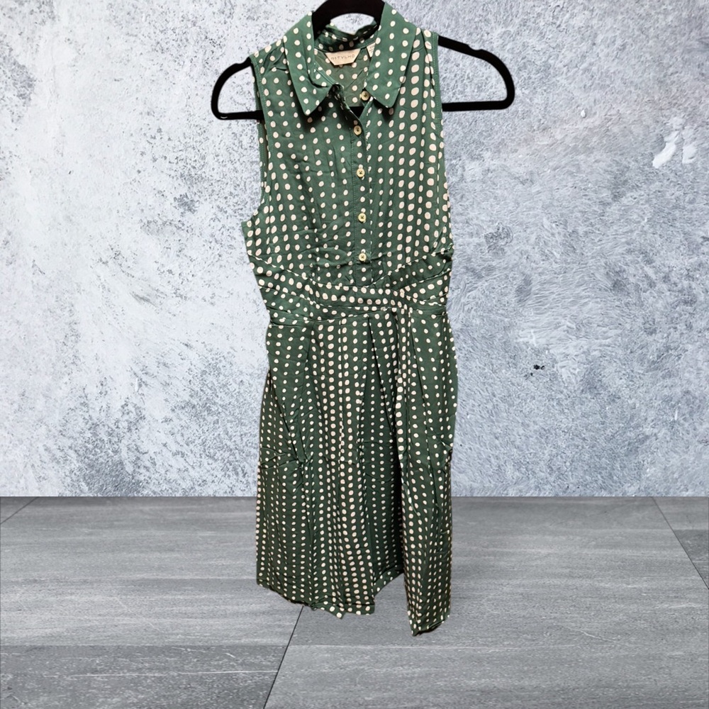 Anthropologie 11-1-Tylho Brynn green polka dot dress. NWT